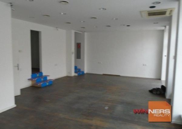 Priestranný obchodný  priestor v centre mesta Lučenec