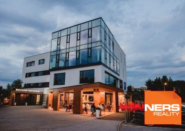 Reprezentatívny kancelársky/obchodný priestor v novostavbe v blízkosti centra mesta, 100 m2, parking, Dunajská, Košice