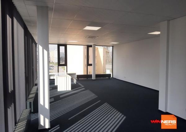 Reprezentatívny kancelársky/obchodný priestor v novostavbe v blízkosti centra mesta, 100 m2, parking, Dunajská, Košice