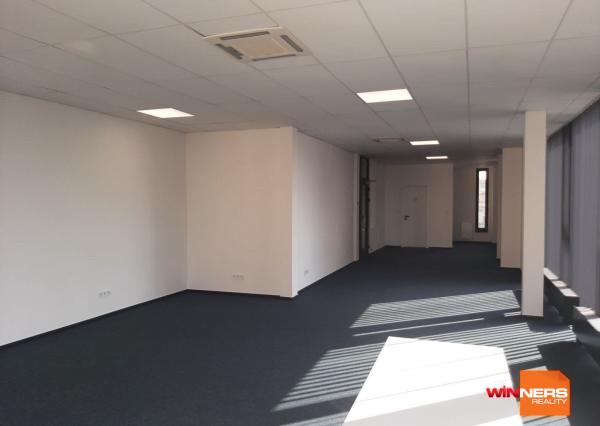 Reprezentatívny kancelársky/obchodný priestor v novostavbe v blízkosti centra mesta, 100 m2, parking, Dunajská, Košice