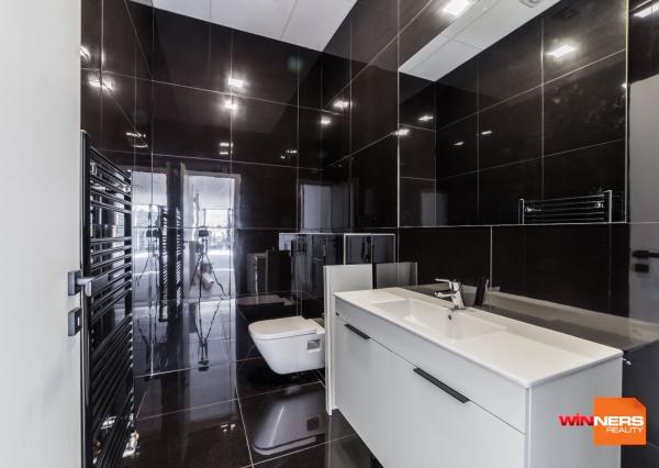 Reprezentatívny kancelársky/obchodný priestor v novostavbe v blízkosti centra mesta, 100 m2, parking, Dunajská, Košice