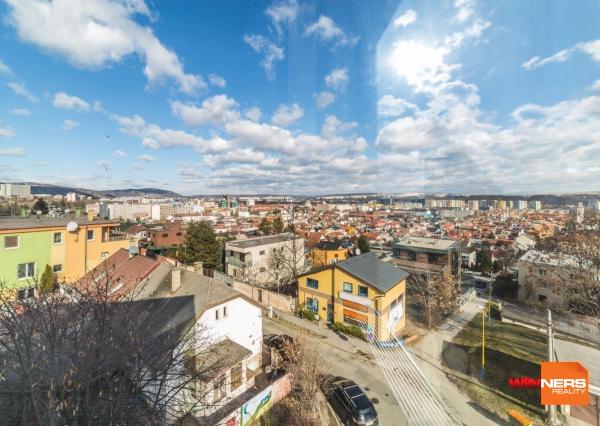 Reprezentatívny kancelársky/obchodný priestor v novostavbe v blízkosti centra mesta, 100 m2, parking, Dunajská, Košice