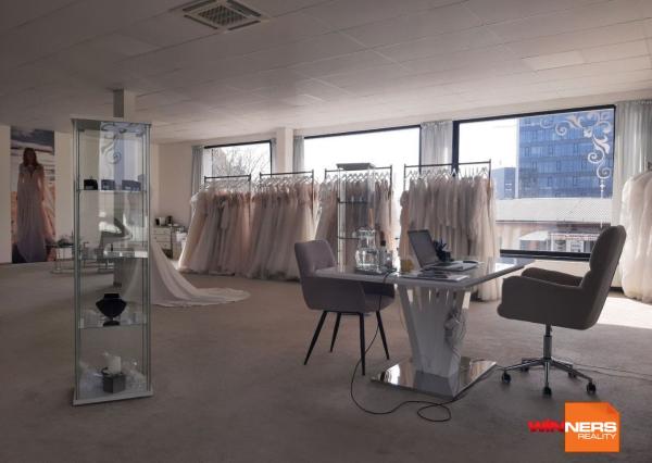 Reprezentatívny kancelársky/obchodný priestor v novostavbe v blízkosti centra mesta, 122,5 m2, parking, Dunajská, Košice