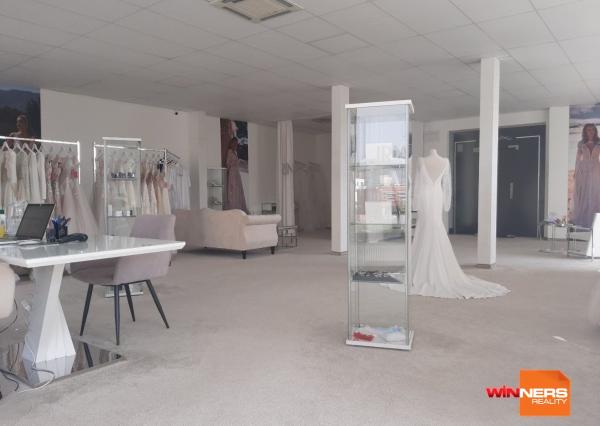 Reprezentatívny kancelársky/obchodný priestor v novostavbe v blízkosti centra mesta, 122,5 m2, parking, Dunajská, Košice