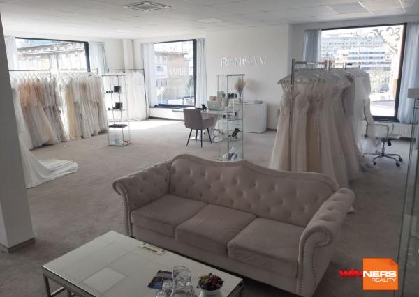 Reprezentatívny kancelársky/obchodný priestor v novostavbe v blízkosti centra mesta, 122,5 m2, parking, Dunajská, Košice