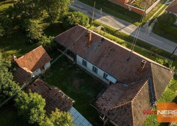 EXKLUZÍVNE na predaj rodinný dom s rozsiahlym pozemkom v obci Čermany, okres Topoľčany