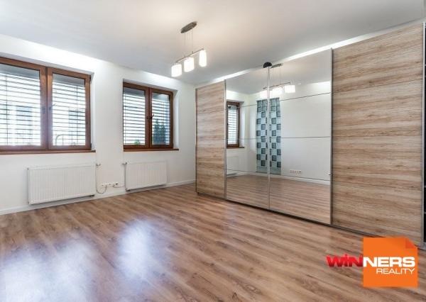 Exkluzívne na predaj veľký 3-izbový byt v Starom meste - ul. Kmeťová - Košice