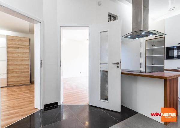 Exkluzívne na predaj veľký 3-izbový byt v Starom meste - ul. Kmeťová - Košice