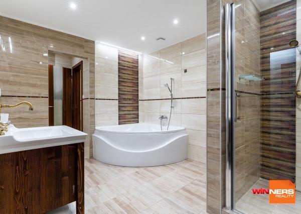 Exkluzívne na predaj veľký 3-izbový byt v Starom meste - ul. Kmeťová - Košice