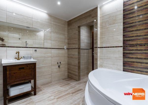 Exkluzívne na predaj veľký 3-izbový byt v Starom meste - ul. Kmeťová - Košice