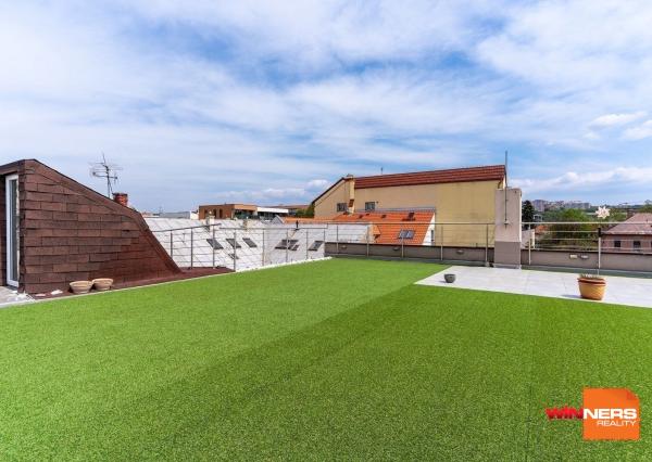 Exkluzívne na predaj veľký 3-izbový byt v Starom meste - ul. Kmeťová - Košice