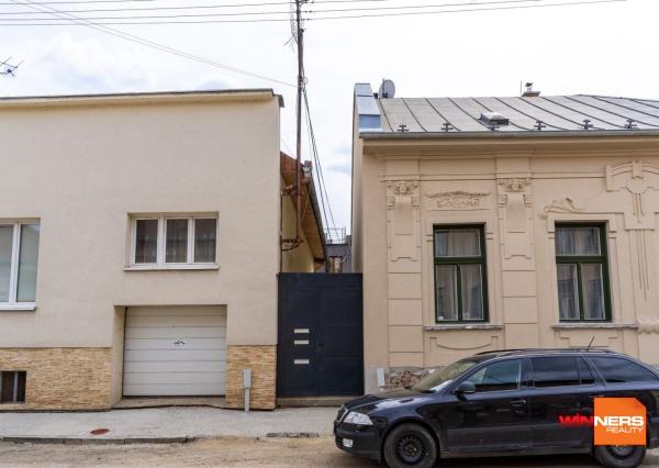 Exkluzívne na predaj veľký 3-izbový byt v Starom meste - ul. Kmeťová - Košice