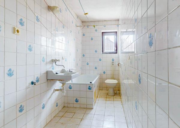 Poschodový rodinný dom neďaleko centra mesta