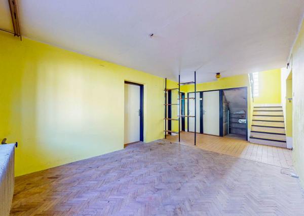 Poschodový rodinný dom neďaleko centra mesta