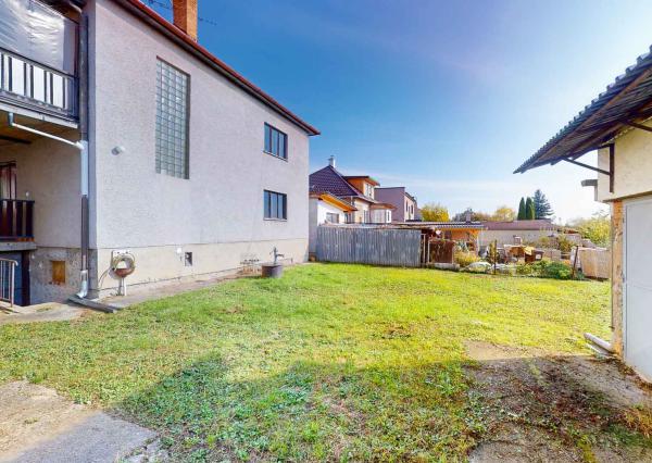 Poschodový rodinný dom neďaleko centra mesta