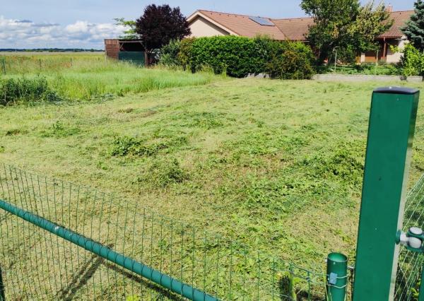 Exkluzívne na predaj stavebný pozemok 661 m2, Lesná ulica, Hviezdoslavov
