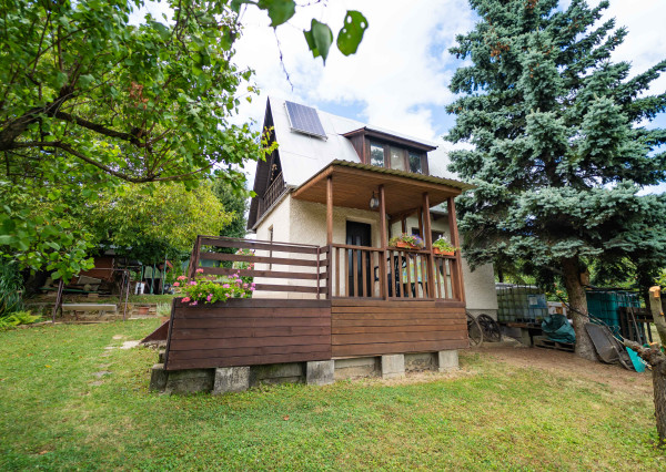 REZERVOVANE - Na predaj murovaná chata v tichom prostredí záhradkárskej oblasti Sečovce