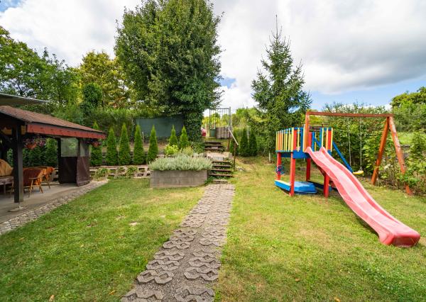 REZERVOVANE - Na predaj murovaná chata v tichom prostredí záhradkárskej oblasti Sečovce