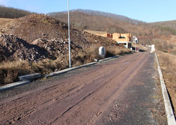 Predaj stavebného pozemku 571 m2 Breziny – 8 km Zvolen, okr. Zvolen