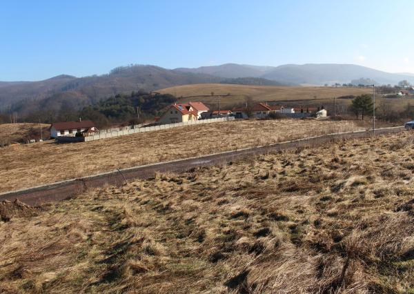 Predaj stavebného pozemku 571 m2 Breziny – 8 km Zvolen, okr. Zvolen