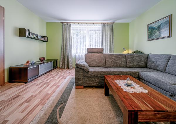 Predaj  pekného 2-izbového bytu s terasou vo Vysokých Tatrách !