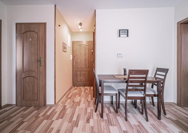 Predaj  pekného 2-izbového bytu s terasou vo Vysokých Tatrách !