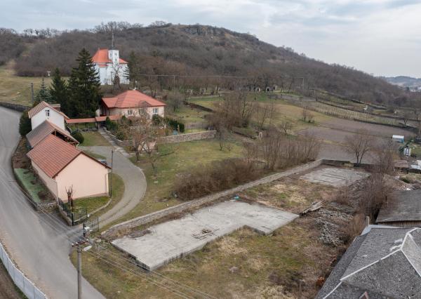 Na predaj stavebný pozemok so stavebným povolením na penzión