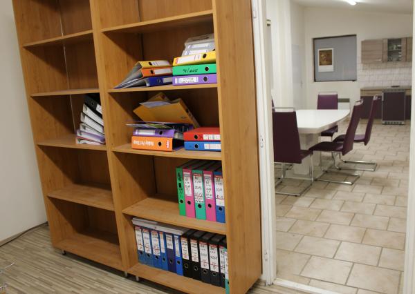 Prenájom  výrobno-skladovacieho priestoru 450 m2 a kancelárií  s prísl. 210 m2 Banská Bystrica -Nemce