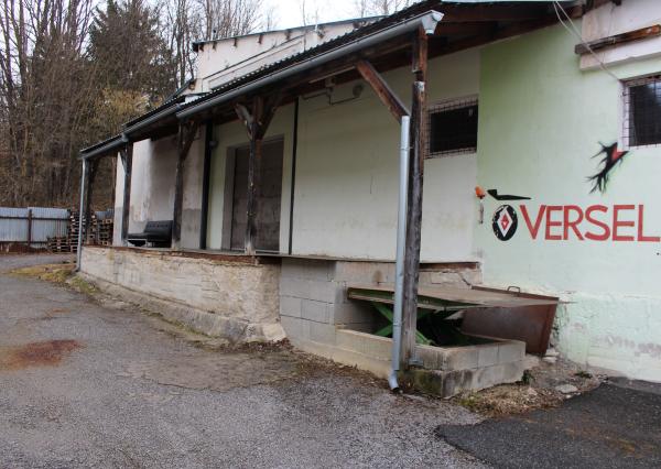 Prenájom  výrobno-skladovacieho priestoru 450 m2 a kancelárií  s prísl. 210 m2 Banská Bystrica -Nemce