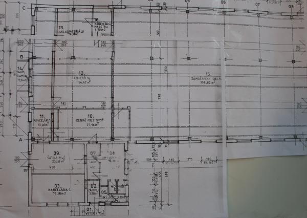 Prenájom  výrobno-skladovacieho priestoru 450 m2 a kancelárií  s prísl. 210 m2 Banská Bystrica -Nemce