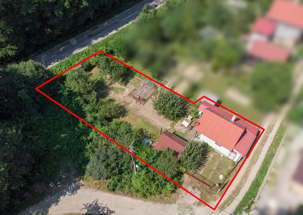 Murovaná chata neďaleko golfového klubu • obec Malá Ida