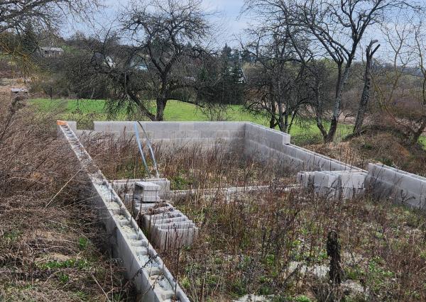 Exkluzívne na predaj stavebné pozemky v záhradkárskej oblasti za mestom Sečovce!