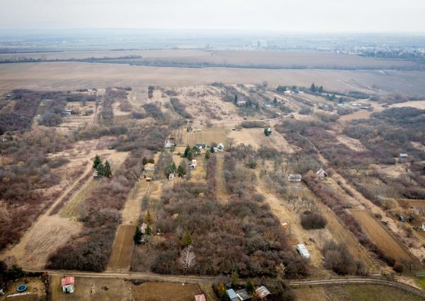 Exkluzívne na predaj stavebné pozemky v záhradkárskej oblasti za mestom Sečovce!