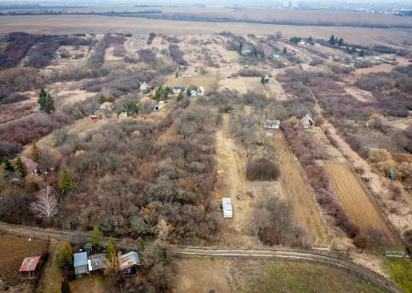 Exkluzívne na predaj stavebné pozemky v záhradkárskej oblasti za mestom Sečovce!