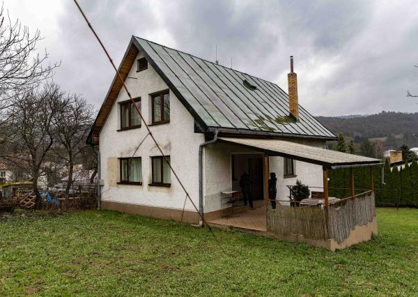 Exkluzívne na predaj   rodinný dom  s ideálnym pozemkom v obci  Čabalovce