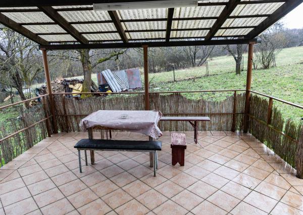 Exkluzívne na predaj   rodinný dom  s ideálnym pozemkom v obci  Čabalovce