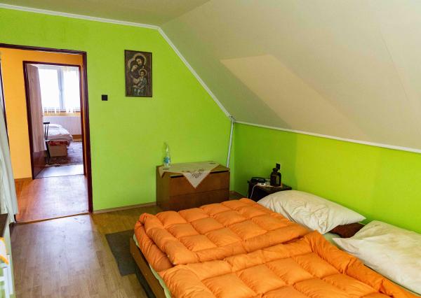 Exkluzívne na predaj   rodinný dom  s ideálnym pozemkom v obci  Čabalovce