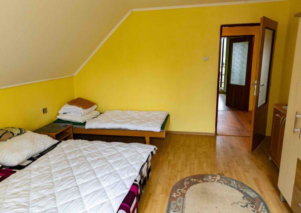 Exkluzívne na predaj   rodinný dom  s ideálnym pozemkom v obci  Čabalovce