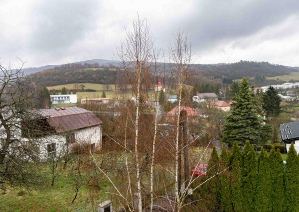 Exkluzívne na predaj   rodinný dom  s ideálnym pozemkom v obci  Čabalovce