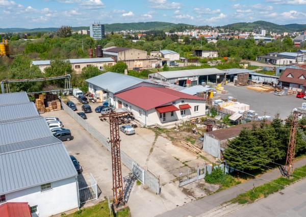 Exkluzívne na predaj  polyfunkčný objekt v Humennom