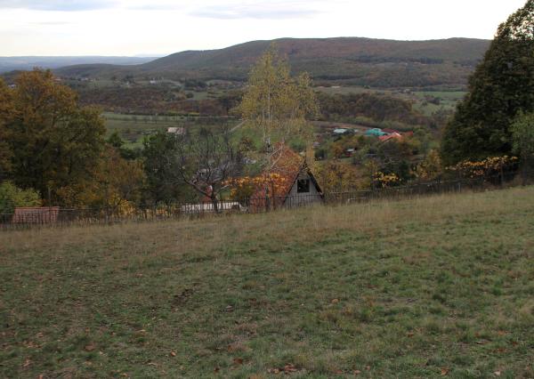 REZERVOVANÉ - Chata a chatka -160 m2,polosamota, Krupina – Stará hora, pozemky 5115 m2, okr. Krupina