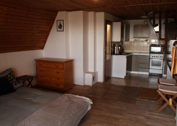 REZERVOVANÉ - Chata a chatka -160 m2,polosamota, Krupina – Stará hora, pozemky 5115 m2, okr. Krupina