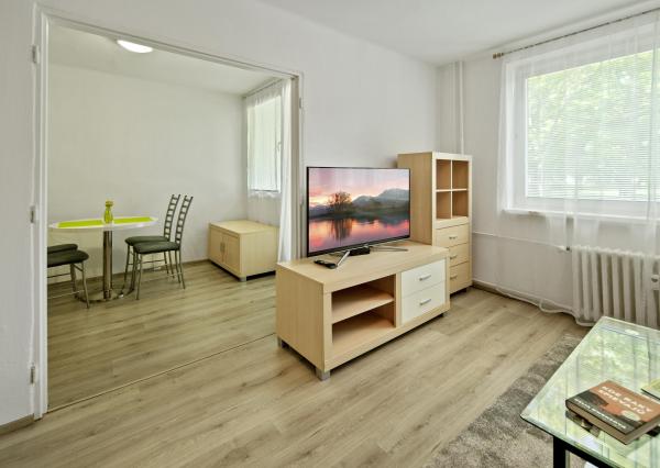 Prenájom 1-izbového bytu, 38 m2, ulica A.Hlinku, Piešťany