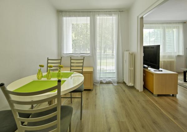 Prenájom 1-izbového bytu, 38 m2, ulica A.Hlinku, Piešťany