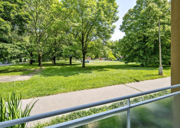 Prenájom 1-izbového bytu, 38 m2, ulica A.Hlinku, Piešťany