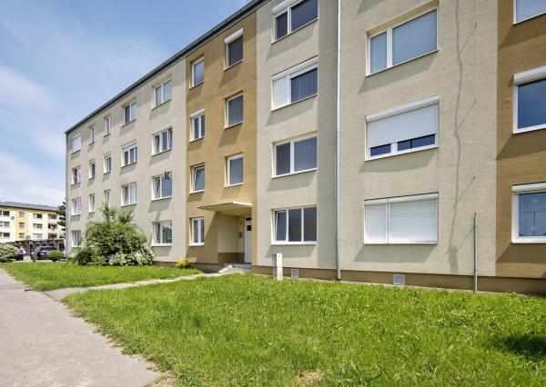 Prenájom 1-izbového bytu, 38 m2, ulica A.Hlinku, Piešťany