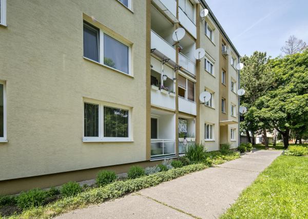 Prenájom 1-izbového bytu, 38 m2, ulica A.Hlinku, Piešťany