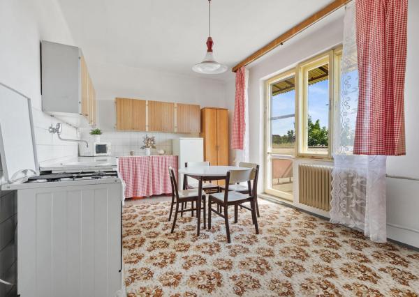 REZERVOVANÉ - Na predaj rodinný dom v Seredi vhodný na rekonštrukciu