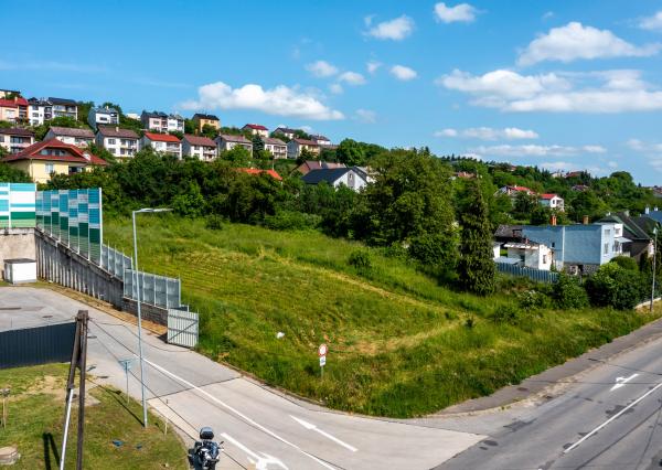 Stavebný pozemok na Dlhej ulici vo Vranove nad Topľou, pri Kauflande