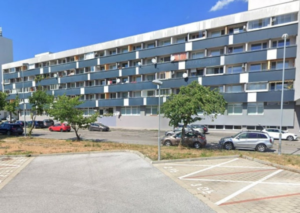 Na predaj zariadený 1-izbový byt, 33,35 m2, Račianska ulica, Bratislava-Rača